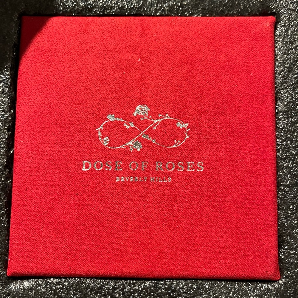 Dose of Roses Box - Picture 2 of 6